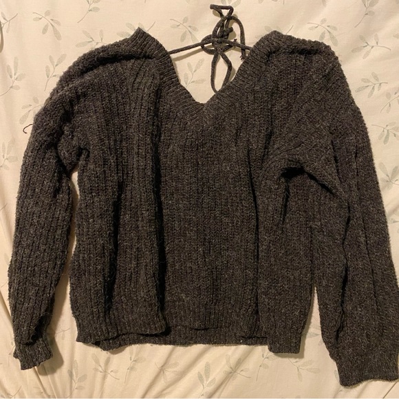 gray sweater - Picture 5 of 6